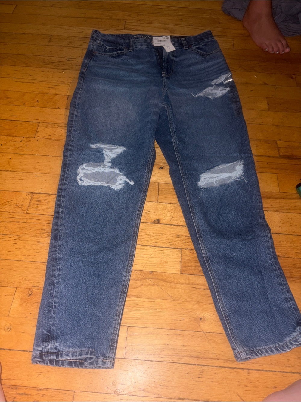 Brand New American Eagle Dark Blue Distressed Women’s Jeans sz10